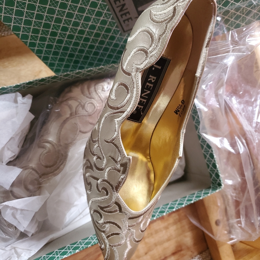 Leather Pumps
